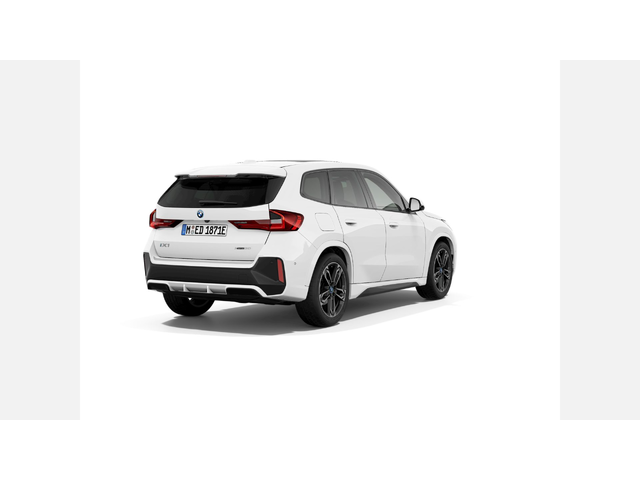 BMW iX1 xDrive30 - автомобили, коли, обяви за нови и употребявани 2