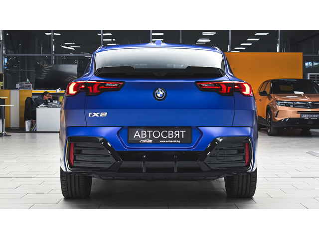 BMW iX2 xDrive30 M Sport - автомобили, коли, обяви за нови и употребявани 2