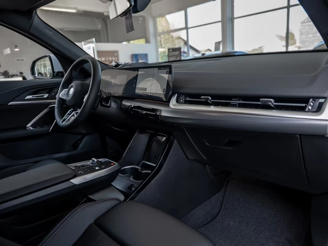 BMW iX2 30 xDrive Msport HuD - автомобили, коли, обяви за нови и употребявани 3