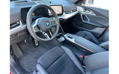BMW iX2 Drive.Ass+ /Harman Kardon - автомобили, коли, обяви за нови и употребявани 7