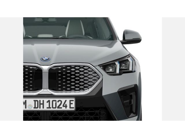 BMW iX2 eDrive20 - автомобили, коли, обяви за нови и употребявани 4