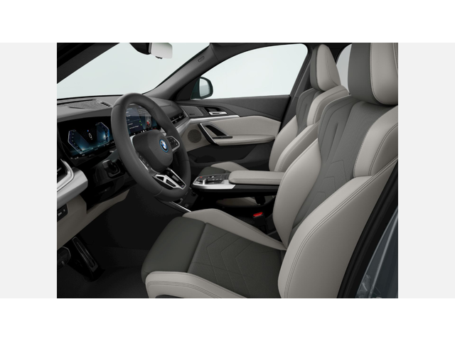 BMW iX2 eDrive20 - автомобили, коли, обяви за нови и употребявани 6