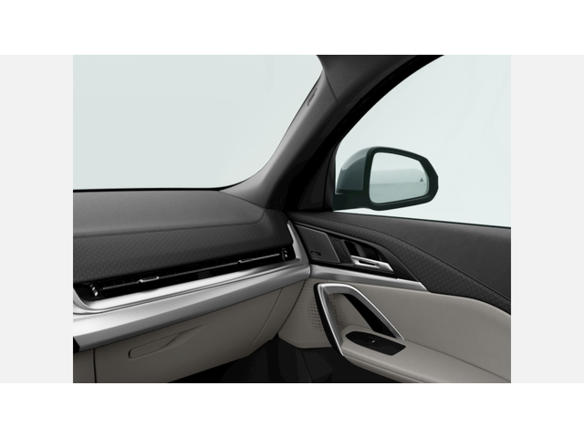 BMW iX2 eDrive20 - автомобили, коли, обяви за нови и употребявани 9