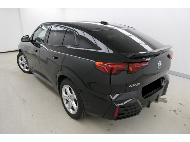 BMW iX2 iX2 eDrive20 - автомобили, коли, обяви за нови и употребявани 2