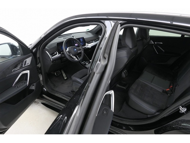 BMW iX2 iX2 eDrive20 - автомобили, коли, обяви за нови и употребявани 4