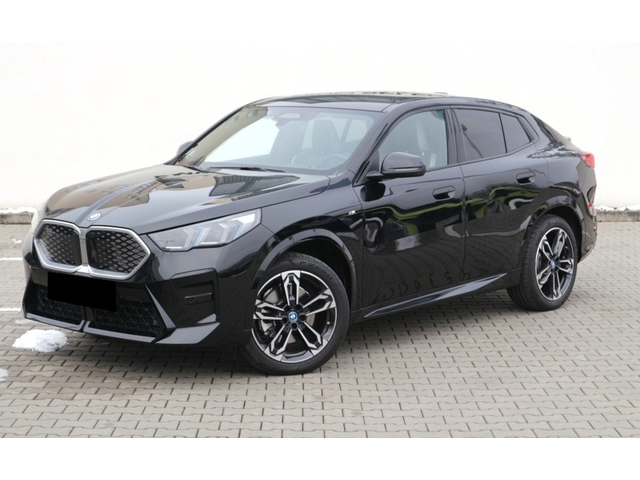 BMW iX2 iX2 xDrive30 M Pack - автомобили, коли, обяви за нови и употребявани 0