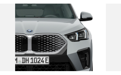 bmw-ix2-xdrive30 - 5