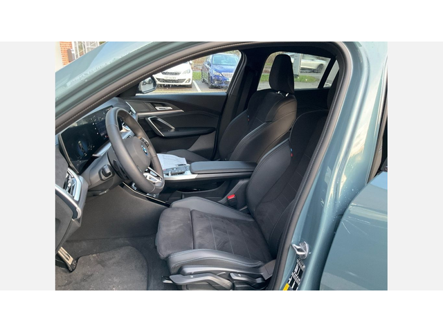 BMW iX2 xDrive30 - автомобили, коли, обяви за нови и употребявани 6