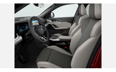 BMW iX2 xDrive30 - автомобили, коли, обяви за нови и употребявани 7