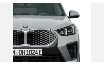 bmw-ix2-xdrive30 - 4