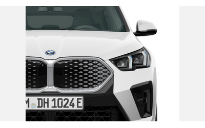 BMW iX2 xDrive30 - автомобили, коли, обяви за нови и употребявани 5