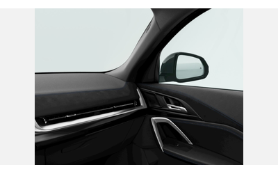 BMW iX2 xDrive30 - автомобили, коли, обяви за нови и употребявани 10