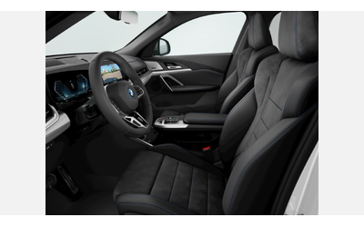 BMW iX2 xDrive30 - автомобили, коли, обяви за нови и употребявани 7