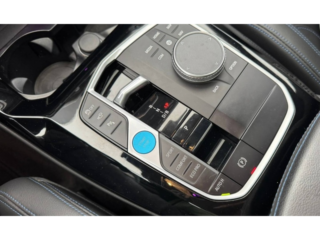 BMW iX3 iX3 M Sport - автомобили, коли, обяви за нови и употребявани 12