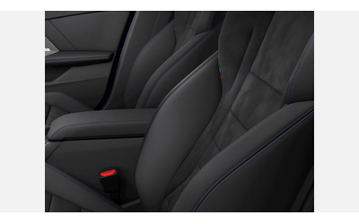 BMW M135 xDrive - автомобили, коли, обяви за нови и употребявани 8