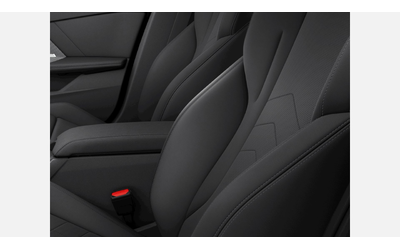 BMW M135 xDrive - автомобили, коли, обяви за нови и употребявани 8