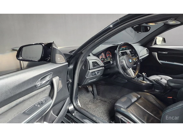 BMW M2 * КОЖА* ПОДГРЕВ* HARMAN KARDON* - автомобили, коли, обяви за нови и употребявани 8