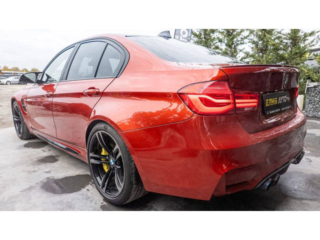 BMW M3 30 JAHRE EDITION FULL CARBON AKRAPOVIC ЛИЗИНГ 100% - автомобили, коли, обяви за нови и употребявани 5