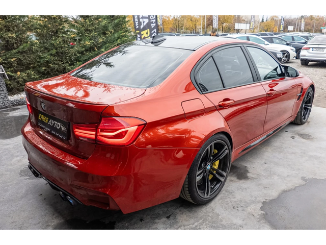 BMW M3 30 JAHRE EDITION FULL CARBON AKRAPOVIC ЛИЗИНГ 100% - автомобили, коли, обяви за нови и употребявани 9