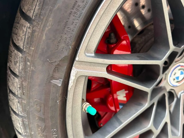 BMW M3 Competition /1 от 500/ 360/DIS/Harman Kardon /HUD - автомобили, коли, обяви за нови и употребявани 16