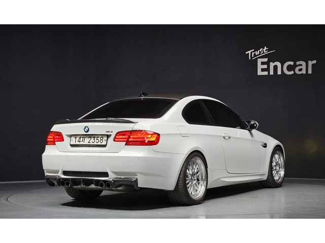 BMW M3 E92 4.0 V8 420к.с. * M DCT * CARBON * 159х.км - автомобили, коли, обяви за нови и употребявани 12