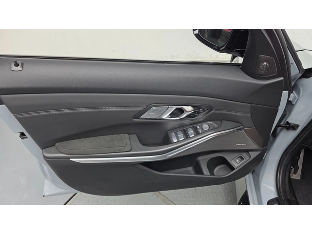 BMW M3 Touring Competition M xDrive - автомобили, коли, обяви за нови и употребявани 8