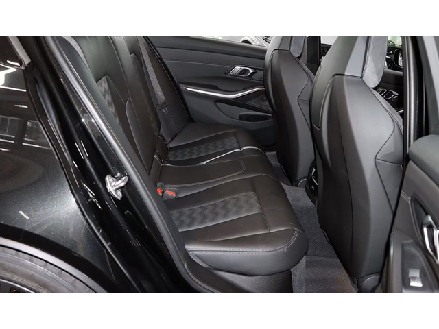 BMW M3 M3 
Competition - автомобили, коли, обяви за нови и употребявани 5