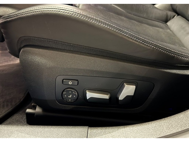 BMW M3 M3 Competition xDrive - автомобили, коли, обяви за нови и употребявани 9