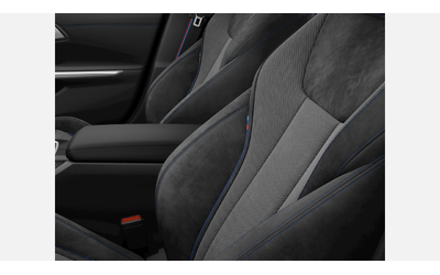 BMW M340i xDrive Sedan (MX) - автомобили, коли, обяви за нови и употребявани 7