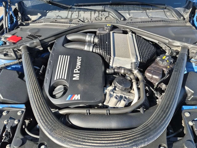 BMW M4 CARBON| РЪЧНИ СКОРОСТИ| HUD| - автомобили, коли, обяви за нови и употребявани 6