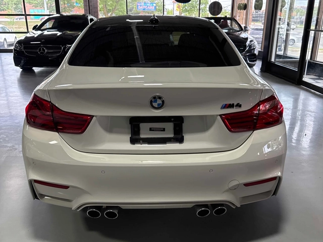 BMW M4 MANUAL * ПОДГРЕВ * CARBON * HARMAN KARDON * CARFAX - автомобили, коли, обяви за нови и употребявани 3