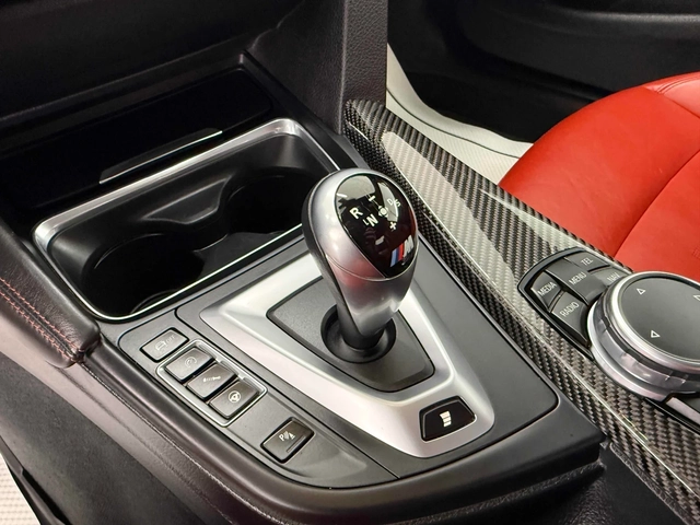 BMW M4 CARBON * CARFAX - автомобили, коли, обяви за нови и употребявани 13