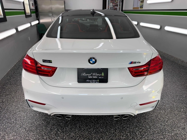 BMW M4 CARBON * CARFAX - автомобили, коли, обяви за нови и употребявани 4