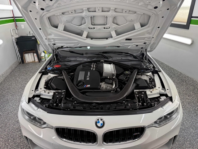 BMW M4 CARBON * CARFAX - автомобили, коли, обяви за нови и употребявани 5
