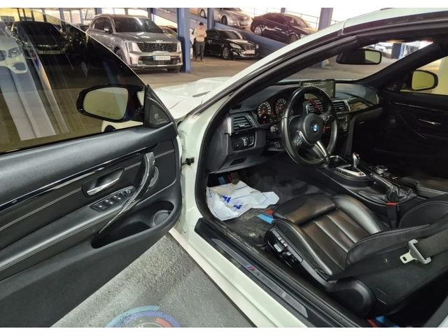 BMW M4 Performance Silence Edition* - автомобили, коли, обяви за нови и употребявани 7