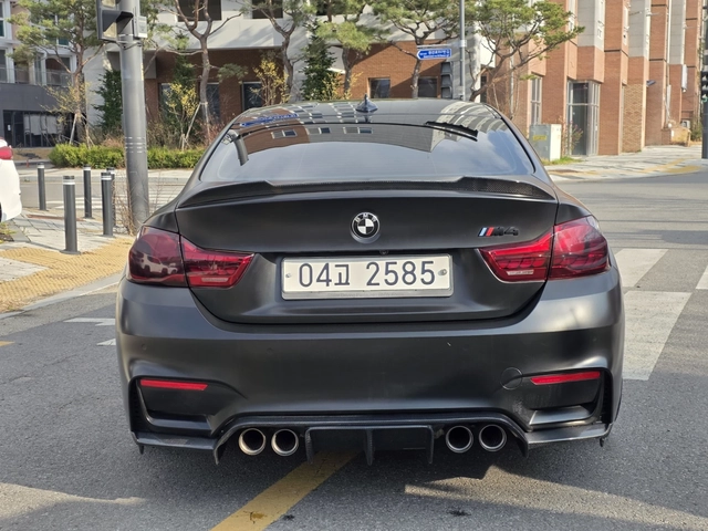 BMW M4 PERFORMANCE SILENCER EDITION* SATIN BLK* КРАЙНА ЦЕ - автомобили, коли, обяви за нови и употребявани 2