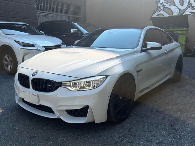 BMW M4 DCT* HARMAN KARDON* КОЖА* ПОДГРЕВ* КАМЕРА* - автомобили, коли, обяви за нови и употребявани 0