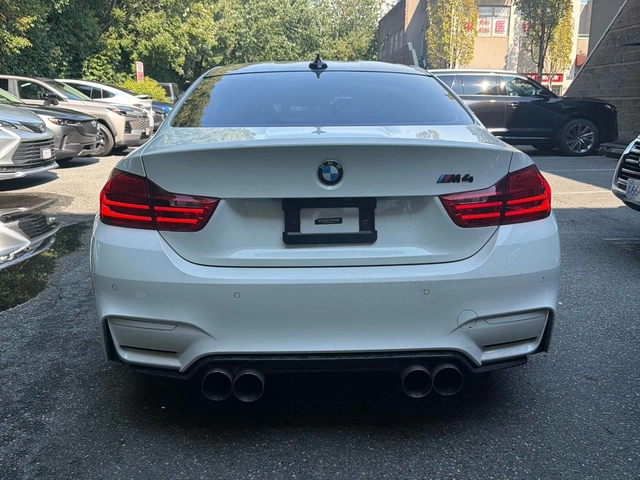 BMW M4 DCT* HARMAN KARDON* КОЖА* ПОДГРЕВ* КАМЕРА* - автомобили, коли, обяви за нови и употребявани 3