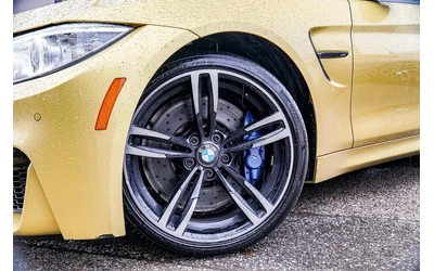 BMW M4 РЪЧКА* ХЕДЪП* H/K* CARBON* ПОДГРЕВ ВОЛАН - автомобили, коли, обяви за нови и употребявани 16