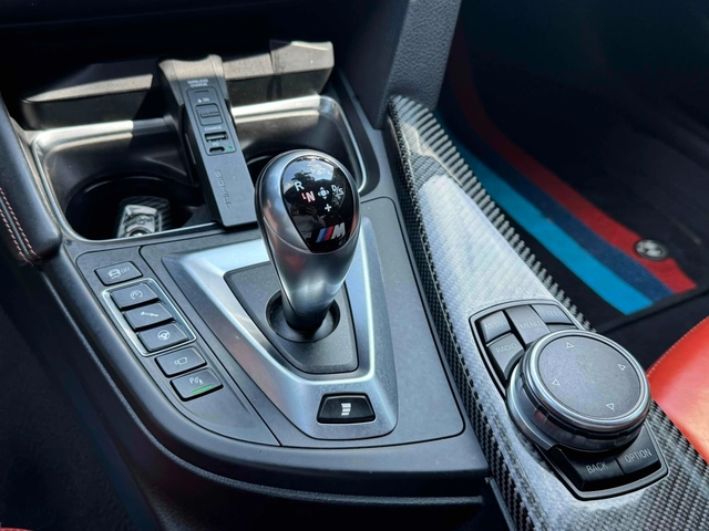 BMW M4 - автомобили, коли, обяви за нови и употребявани 9