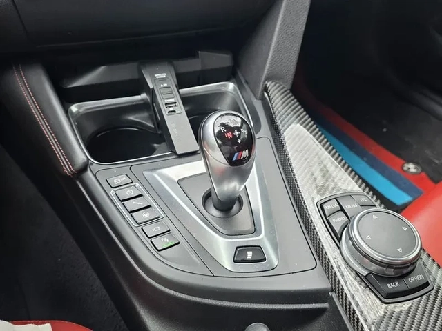 BMW M4 - автомобили, коли, обяви за нови и употребявани 12