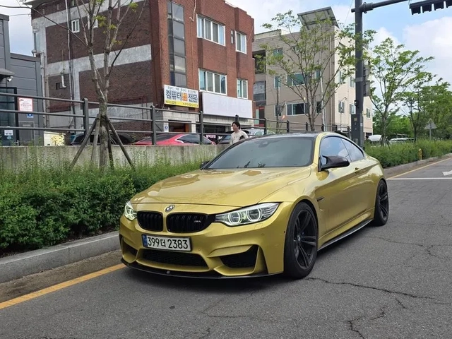 BMW M4 - автомобили, коли, обяви за нови и употребявани 1
