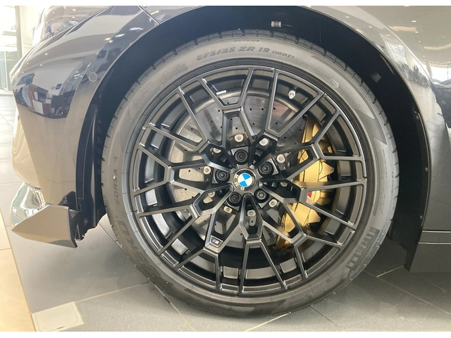 BMW M4 M4 CS xDrive - автомобили, коли, обяви за нови и употребявани 4