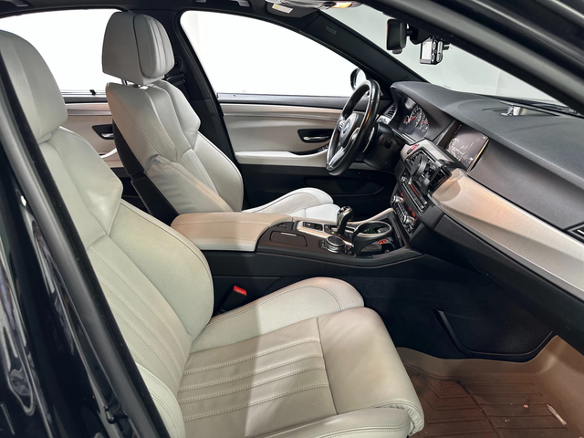 BMW M5 (F10) M5 Sedan - автомобили, коли, обяви за нови и употребявани 10