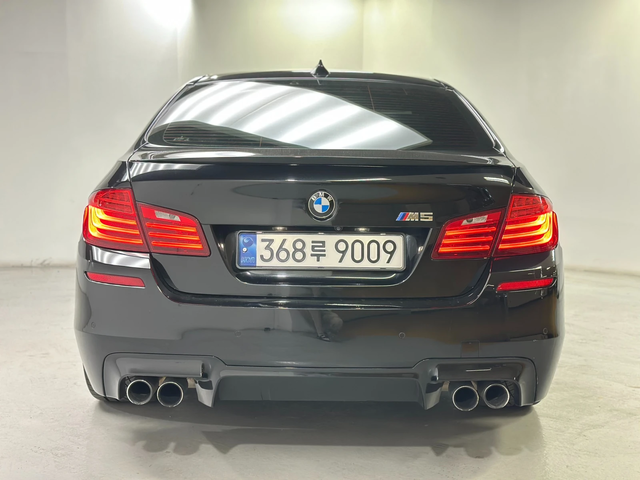 BMW M5 (F10) M5 Sedan - автомобили, коли, обяви за нови и употребявани 3