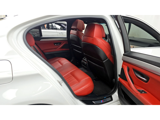 BMW M5 (F10) M5 Sedan - автомобили, коли, обяви за нови и употребявани 11