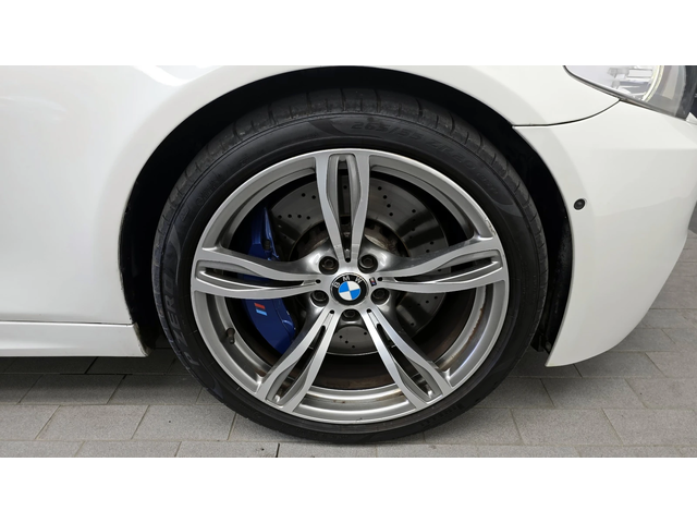 BMW M5 (F10) M5 Sedan - автомобили, коли, обяви за нови и употребявани 4