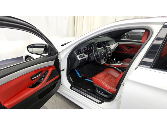 BMW M5 (F10) M5 Sedan - автомобили, коли, обяви за нови и употребявани 9