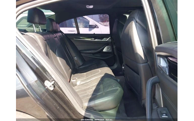 BMW M5 XDRIVE bowers & wilkins Видео на двигател Carfax - автомобили, коли, обяви за нови и употребявани 11