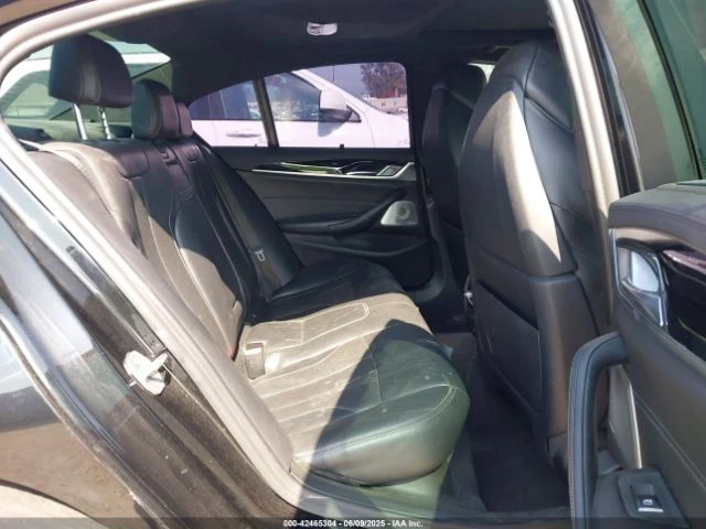 BMW M5 XDRIVE bowers & wilkins Видео на двигател Carfax - автомобили, коли, обяви за нови и употребявани 11